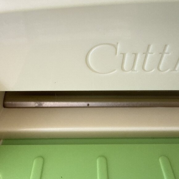 Cricut Cuttlebug Green Die Cutting Embossing Machine Manual Crank Cuddlebug 6” - Picture 11 of 13